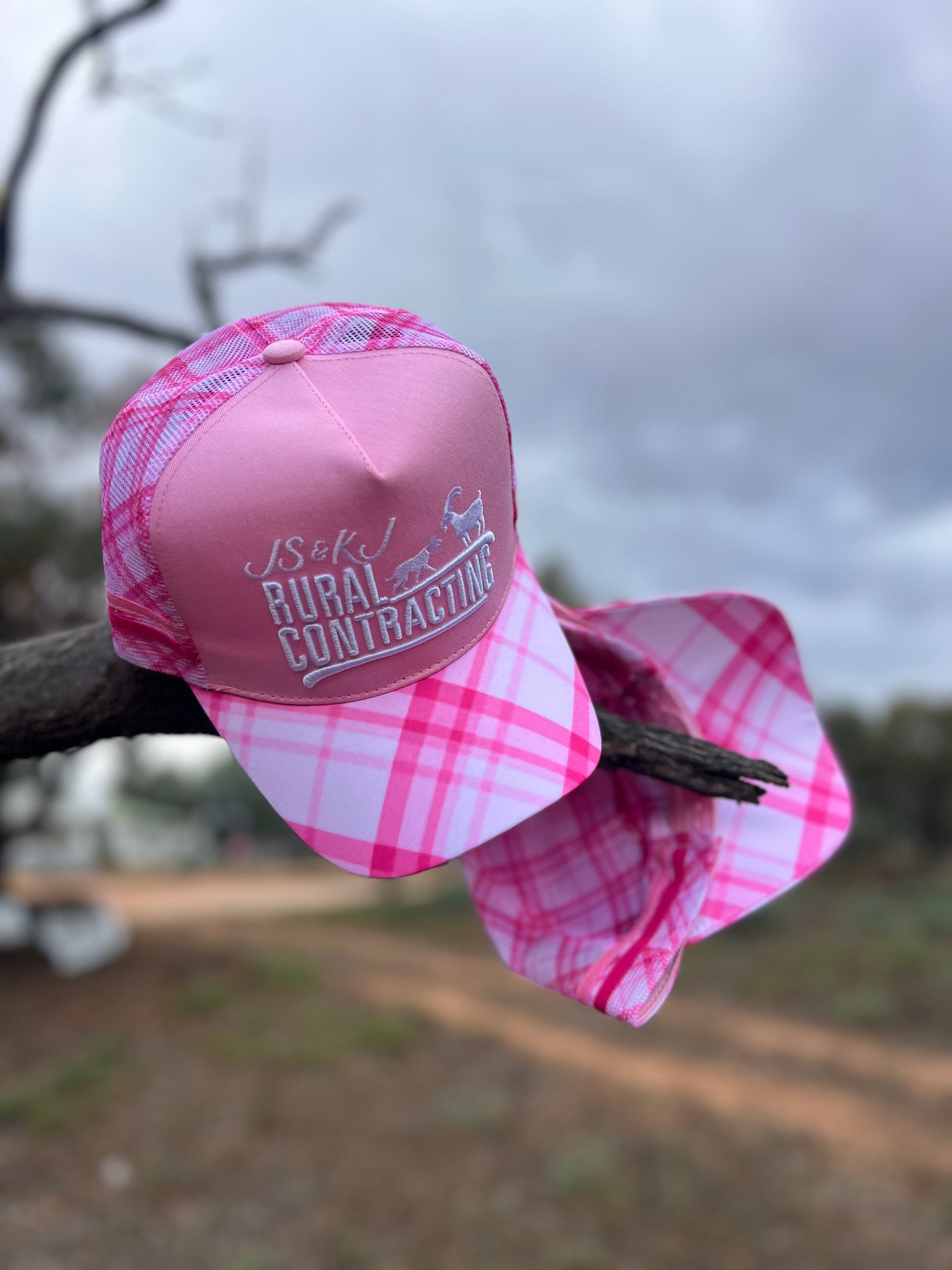The CheckMate Hat
