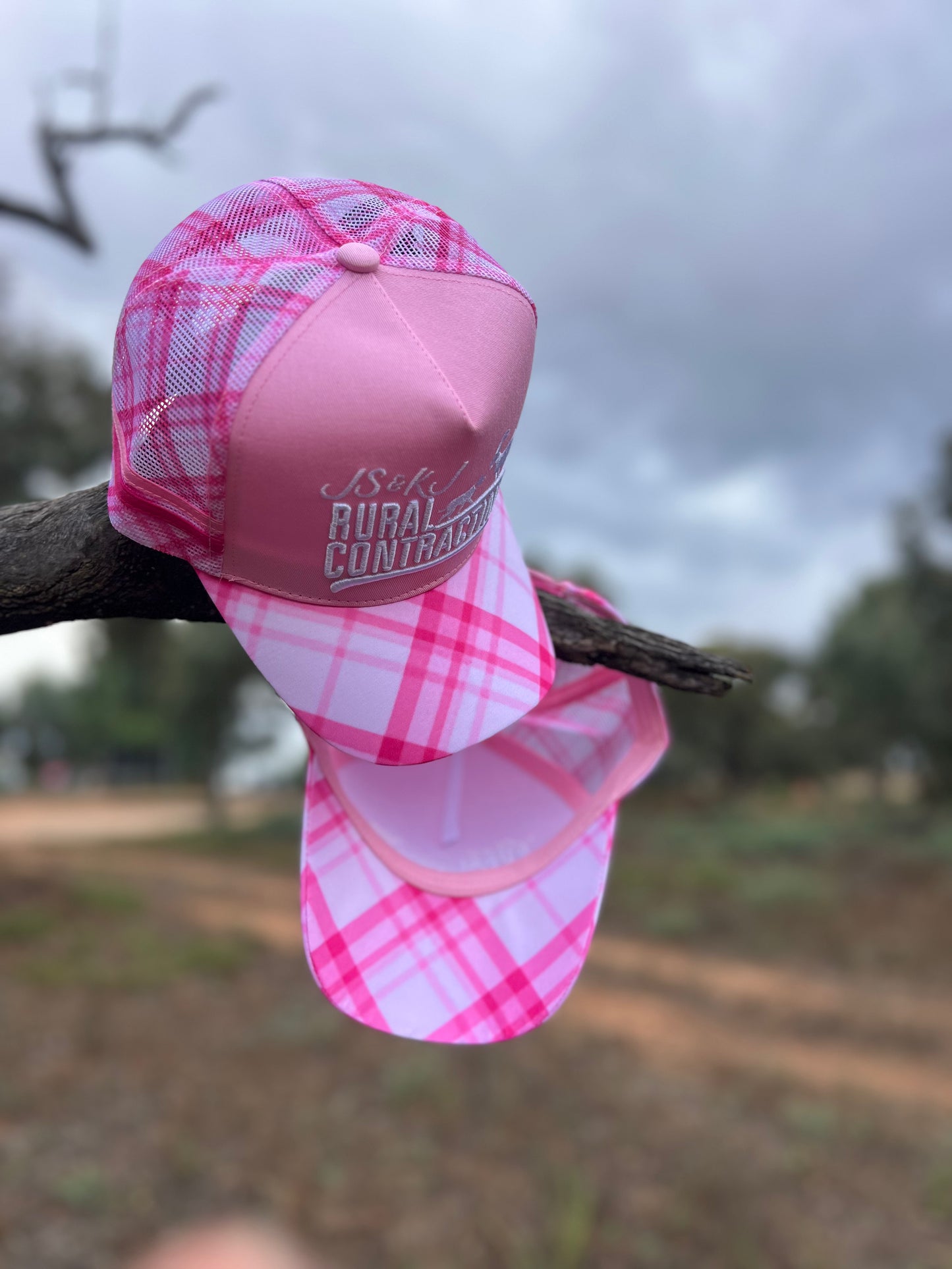 The CheckMate Hat