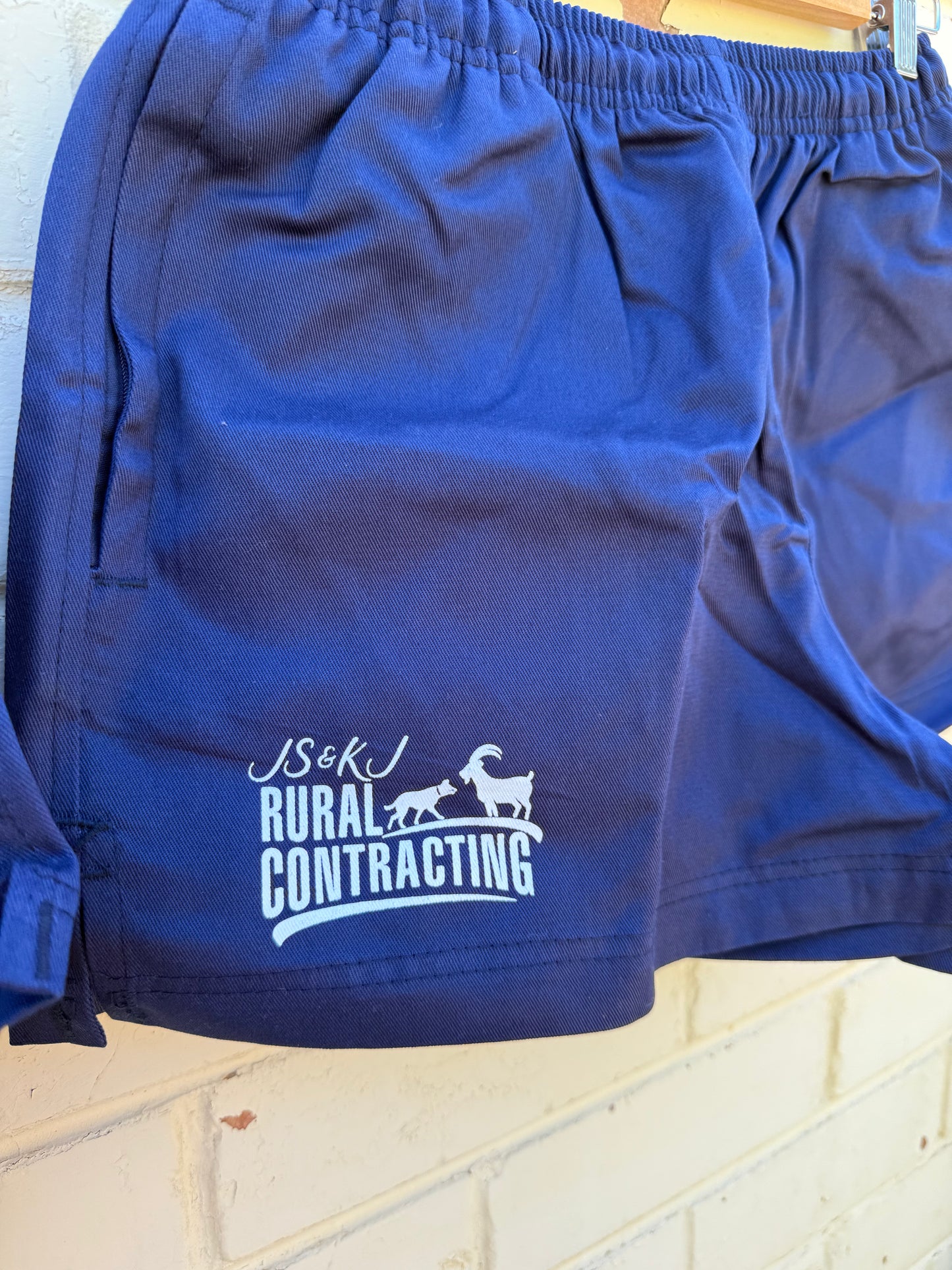 Drill cotton shorts with zip pockets