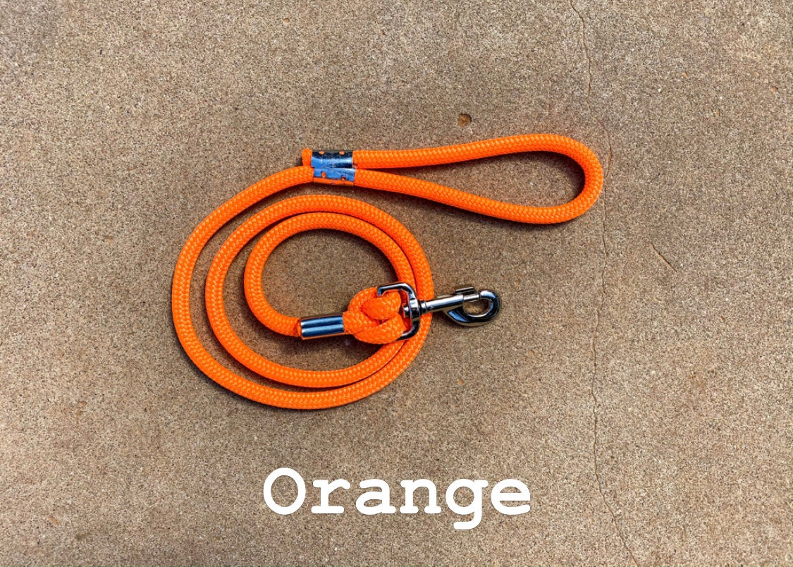 1.2m rope lead.