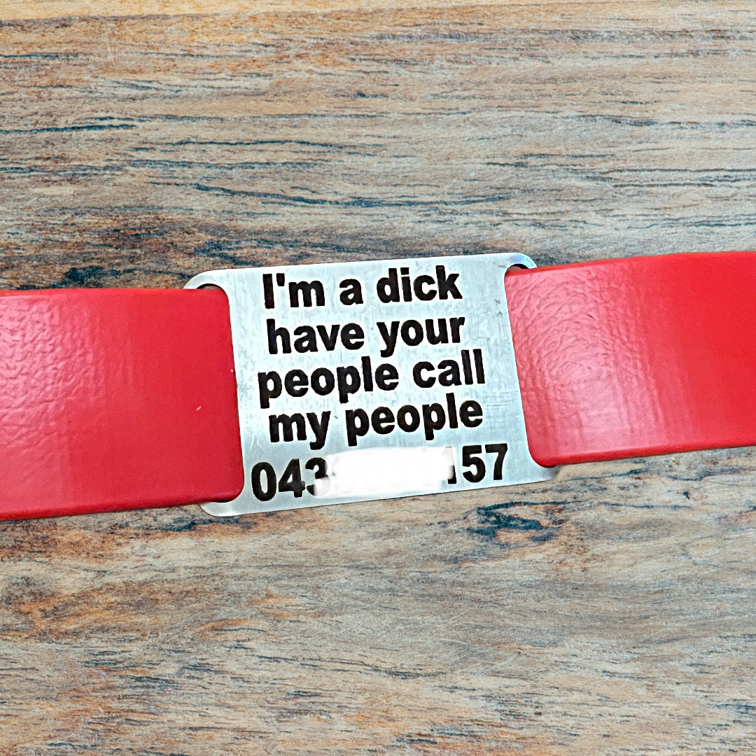 Slide on name tag to suit 32mm collar.